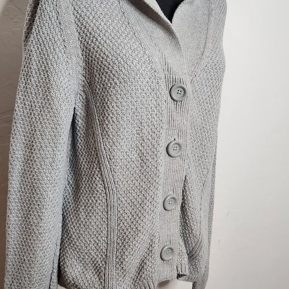 L.L. Bean Woman's Button-down Sweater Size Medium - Picture 2 of 6